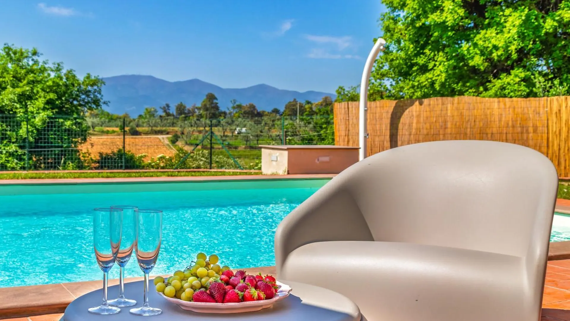 Villa Con Piscina Immersa Nel Verde - Montecarlo - Horizonte Selections Italien